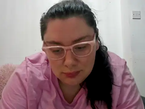 Bustycurves online show from 10.02.25