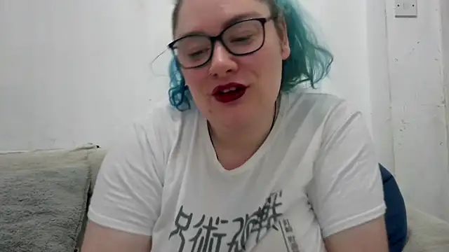 Snapshot of Bustycurves chatting on 06.07.26 Bustycurves online show from 06.07.26