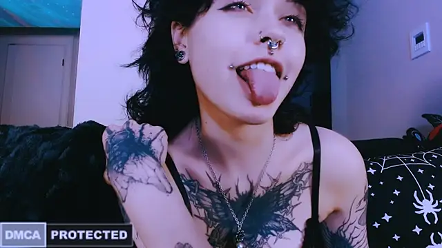Snapshot of NaughtyLittleFox chatting on 04.26.26 NaughtyLittleFox online show from 04.26.26