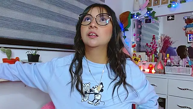 Littlerouse  online show from 01.25.25