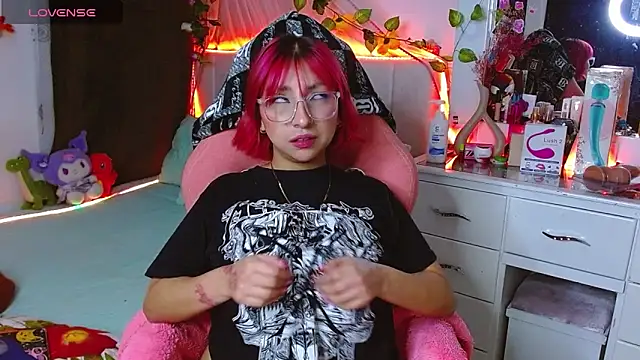 Littlerouse  online show from 12.02.25