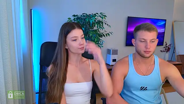 Snapshot of Jony_and_Jessica chatting on 07.25.26 Jony and Jessica online show from 07.25.26