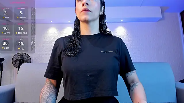 violet scott online show from 02.08.25