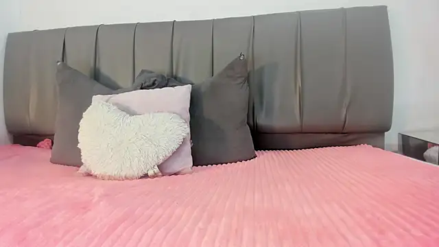 Cherllynn online show from 02.06.25