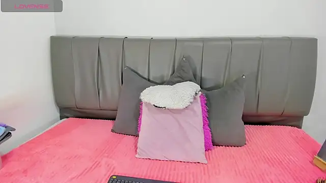 Cherllynn online show from 09.15.25