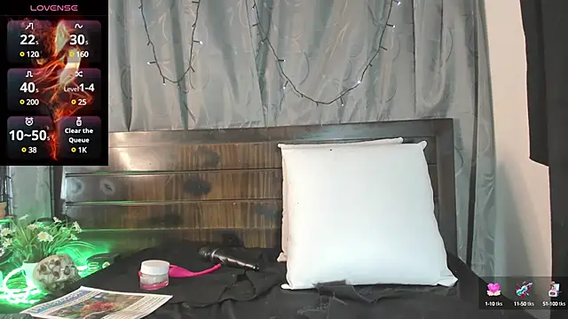 eva1saenz online show from 12.05.24