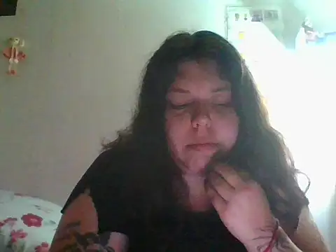 Snapshot of scarletttlove chatting on 04.19.26 scarletttlove online show from 04.19.26