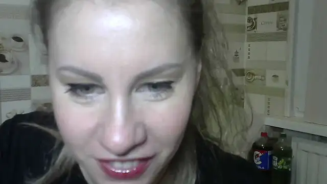 Snapshot of TherestlessKitty chatting on 12.06.24 TherestlessKitty online show from 12.06.24