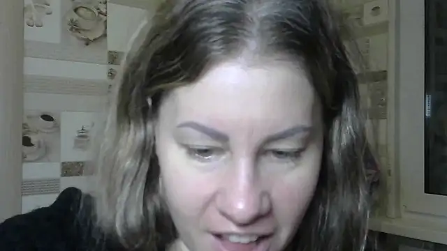 Snapshot of TherestlessKitty chatting on 12.12.24 TherestlessKitty online show from 12.12.24