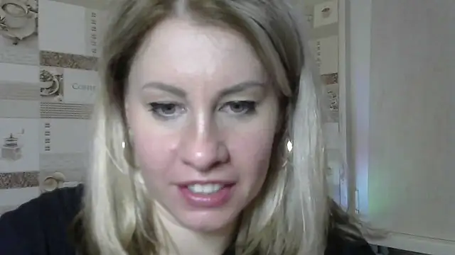 Snapshot of TherestlessKitty chatting on 01.04.25 TherestlessKitty online show from 01.04.25