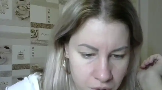 Snapshot of TherestlessKitty chatting on 01.13.25 TherestlessKitty online show from 01.13.25