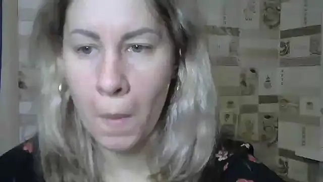 Snapshot of TherestlessKitty chatting on 02.17.25 TherestlessKitty online show from 02.17.25