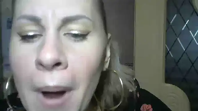 Snapshot of TherestlessKitty chatting on 03.05.25 TherestlessKitty online show from 03.05.25