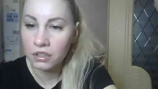 Snapshot of TherestlessKitty chatting on 03.23.25 TherestlessKitty online show from 03.23.25