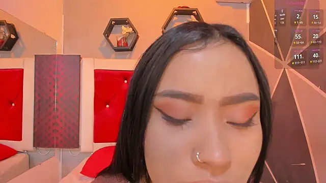 Karoll014 online show from 10.29.25