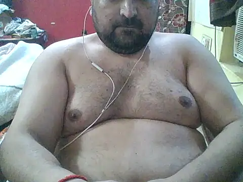 Snapshot of ARYANAVAILABLE chatting on 07.15.26 ARYANAVAILABLE online show from 07.15.26