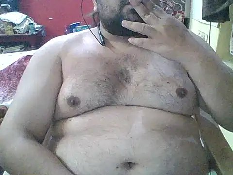 Snapshot of ARYANAVAILABLE chatting on 07.18.26 ARYANAVAILABLE online show from 07.18.26