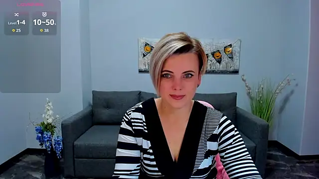 Julia Wilsone online show from 11.02.25