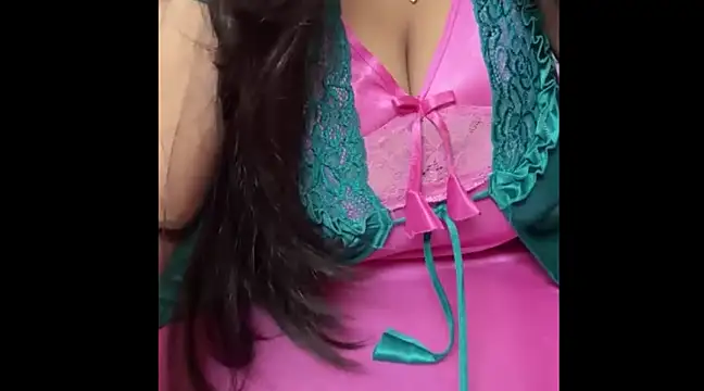 Moody Girl2 online show from 12.22.24