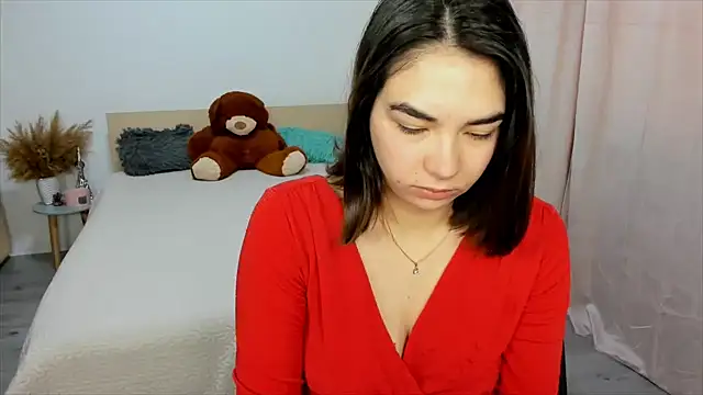 Alexa Dolly12 online show from 02.14.25