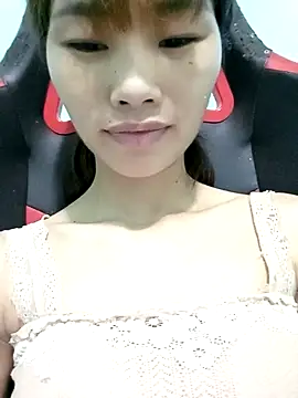 Snapshot of Lonalysexy chatting on 04.21.26 Lonalysexy online show from 04.21.26