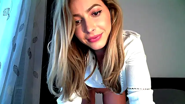 NisaXo online show from 12.18.24