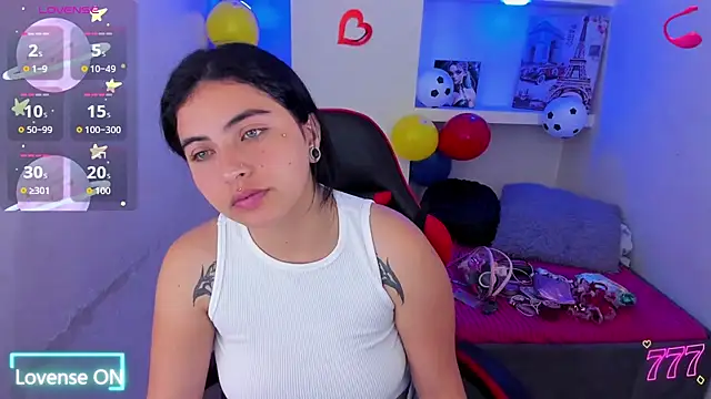 Snapshot of _luna_torres chatting on 06.26.26 luna torres online show from 06.26.26
