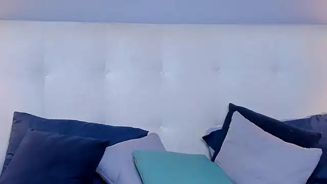 SaraaJhonsonn online show from 02.10.25