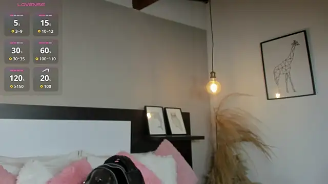 SaraaJhonsonn online show from 03.17.26