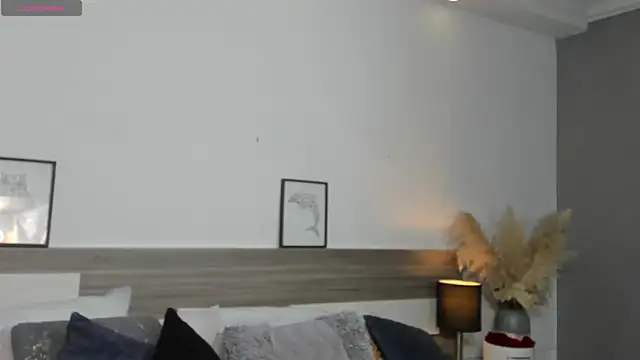 SaraaJhonsonn online show from 04.21.26