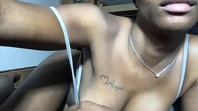 Snapshot of SeductiveMiahBrown chatting on 02.04.26 SeductiveMiahBrown online show from 02.04.26