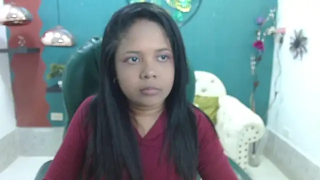 Snapshot of Melikasweetz chatting on 12.19.24 Melikasweetz online show from 12.19.24