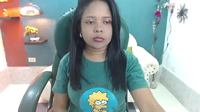 Snapshot of Melikasweetz chatting on 12.20.24 Melikasweetz online show from 12.20.24