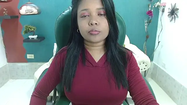 Snapshot of Melikasweetz chatting on 12.22.24 Melikasweetz online show from 12.22.24