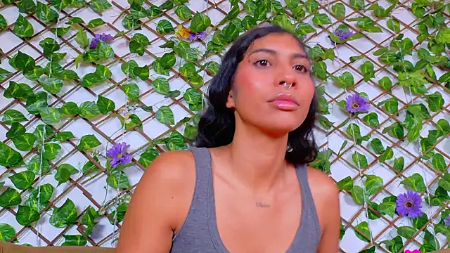 Snapshot of taty_miller chatting on 02.15.26 taty miller online show from 02.15.26