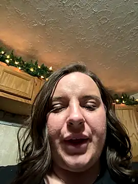 Snapshot of lairarose chatting on 12.02.25 lairarose online show from 12.02.25