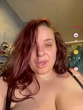 Snapshot of lairarose chatting on 06.30.26 lairarose online show from 06.30.26