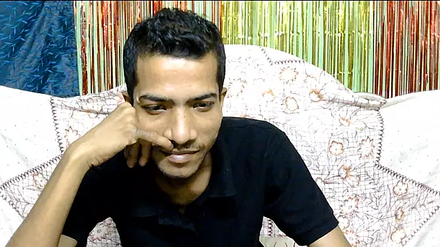 Snapshot of Alex_Suman25 chatting on 02.15.25 Alex Suman25 online show from 02.15.25