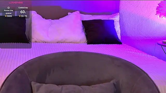 MiaBecky online show from 03.14.25