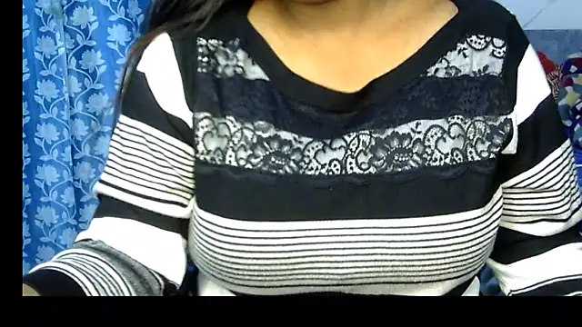 Snapshot of Radhika_Singhaniya chatting on 11.20.25 Radhika Singhaniya online show from 11.20.25