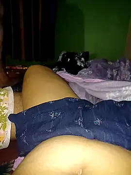 sexy couple32 online show from 12.20.24