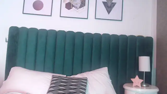 Nicolette ks  online show from 11.11.25