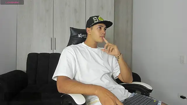 Iamdylan777 online show from 02.23.25