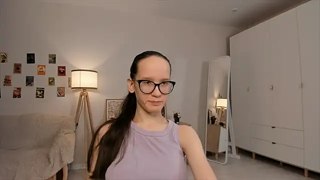 BettyBrowni online show from 03.10.25