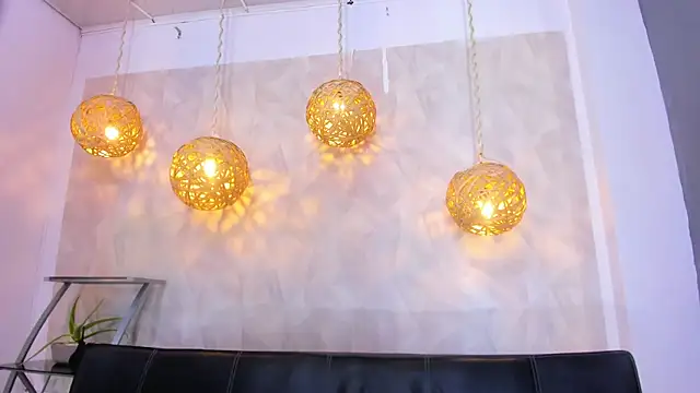 victoria aleia  online show from 01.21.25