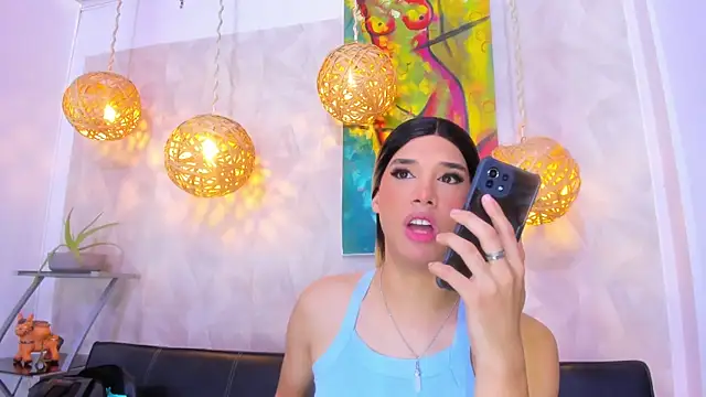 victoria aleia  online show from 03.10.25