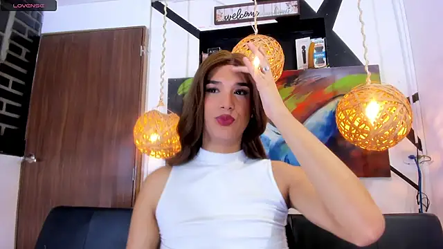 victoria aleia  online show from 11.15.25