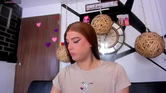 victoria aleia  online show from 06.27.26