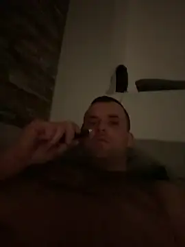 Snapshot of MateoKimiBi chatting on 02.15.25 MateoKimiBi online show from 02.15.25