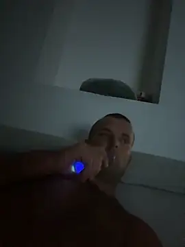 Snapshot of MateoKimiBi chatting on 09.19.25 MateoKimiBi online show from 09.19.25